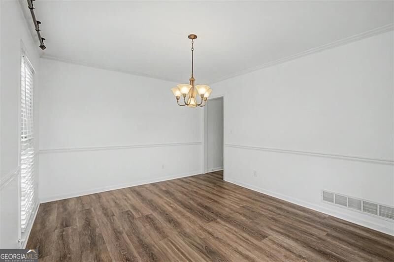 503 Deer Cliff Court Woodstock - Photo 10