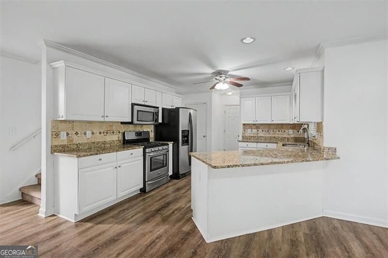 503 Deer Cliff Court Woodstock - Photo 6