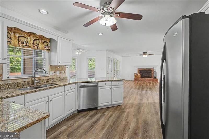 503 Deer Cliff Court Woodstock - Photo 8