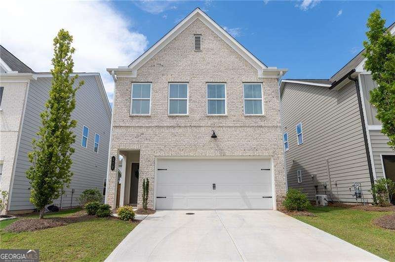 112 Winsome Way Woodstock - main photo