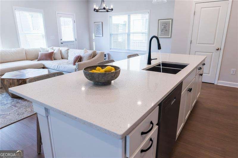 112 Winsome Way Woodstock - Photo 9