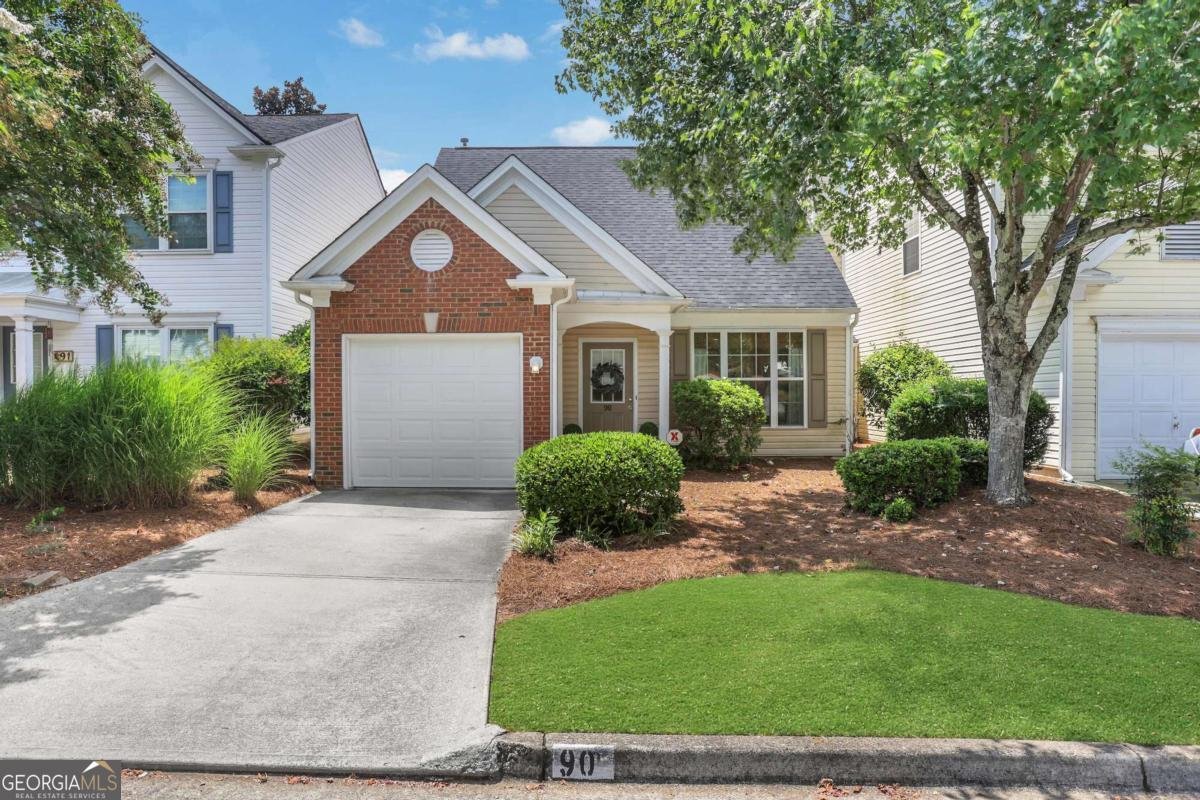 90 Regency Road Roswell - main photo