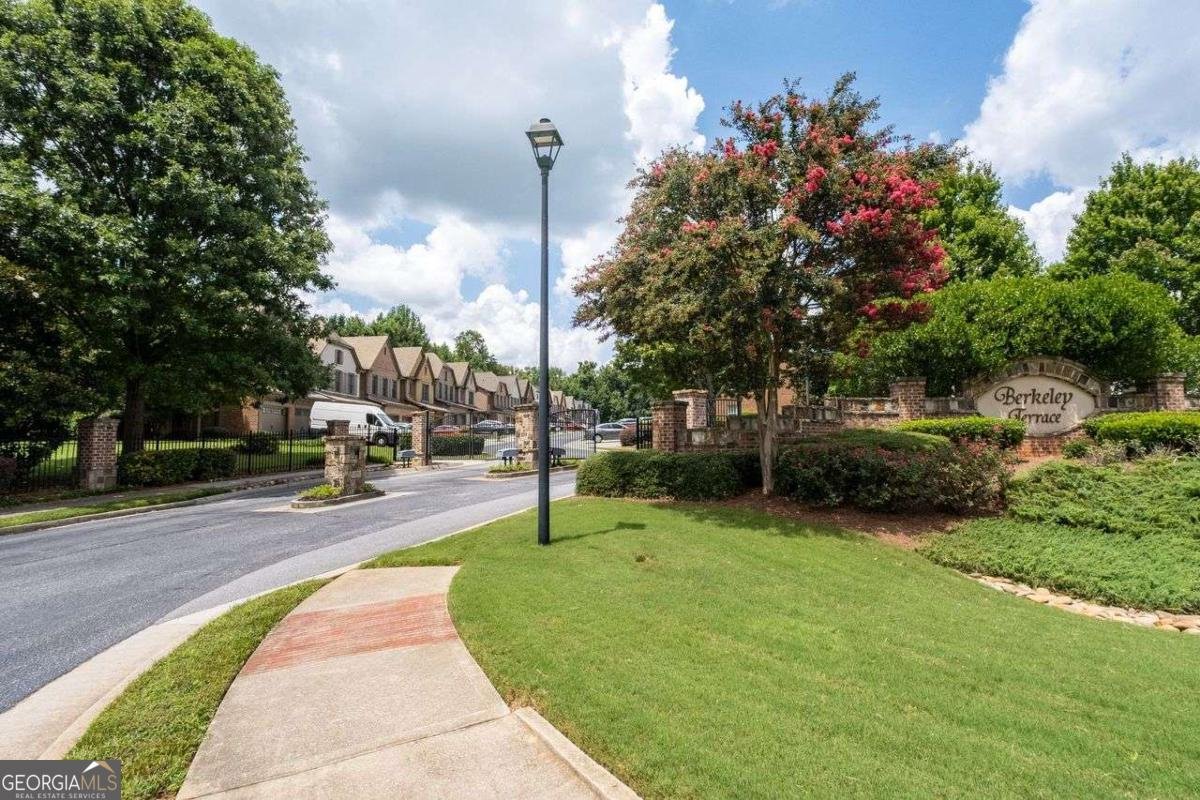 4922 Berkeley Oak Circle Peachtree Corners - Photo 31
