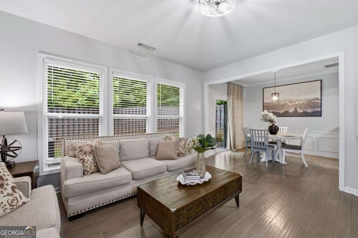 4922 Berkeley Oak Circle Peachtree Corners - Photo 7
