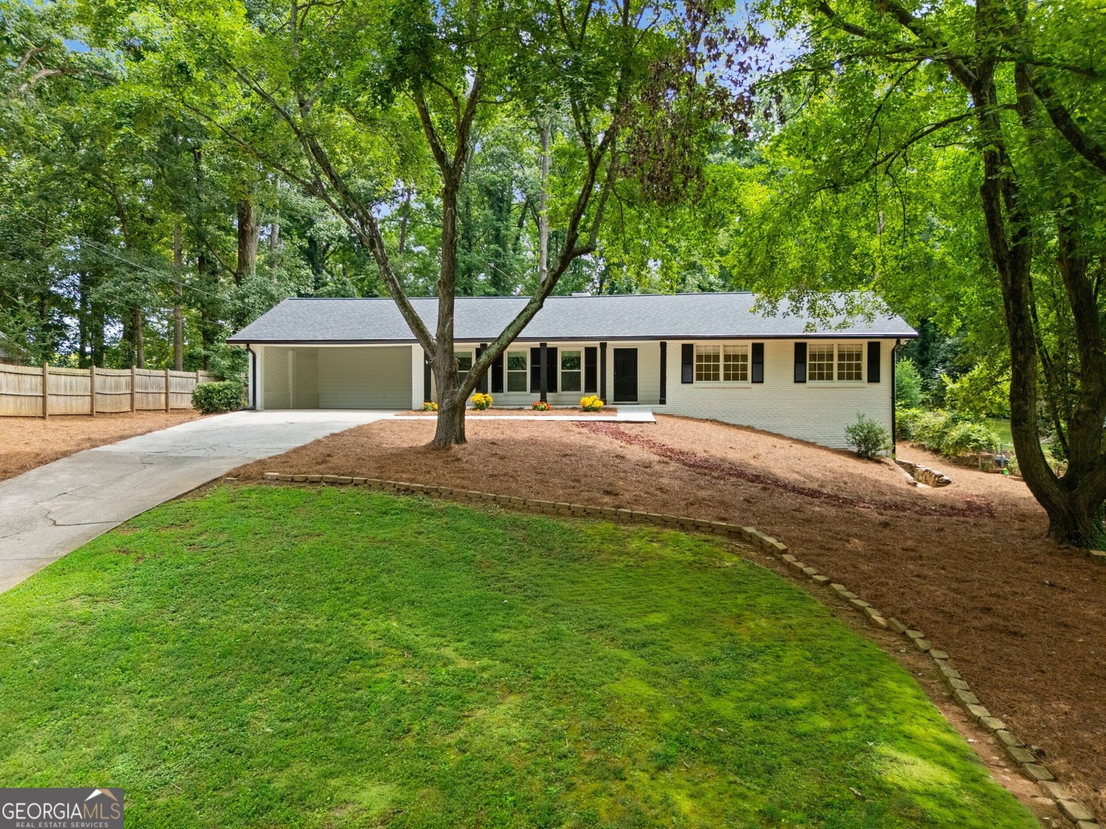 1415 Driftwood Court Roswell - main photo