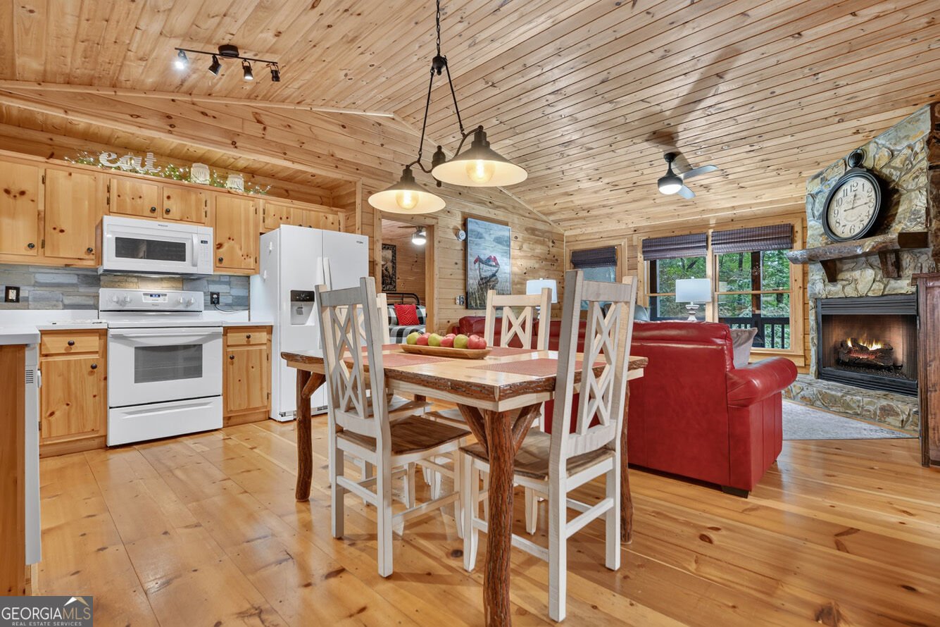 234 Holly Hollow Road Cherry Log - Photo 14