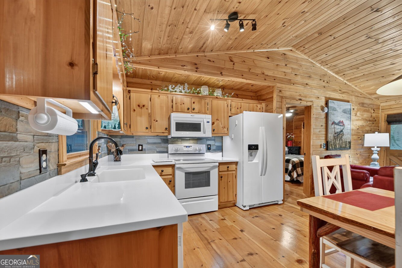 234 Holly Hollow Road Cherry Log - Photo 16