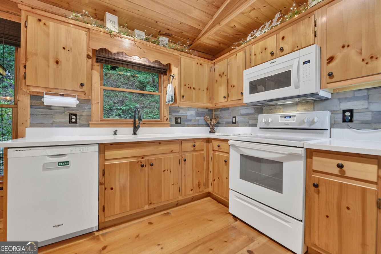 234 Holly Hollow Road Cherry Log - Photo 18