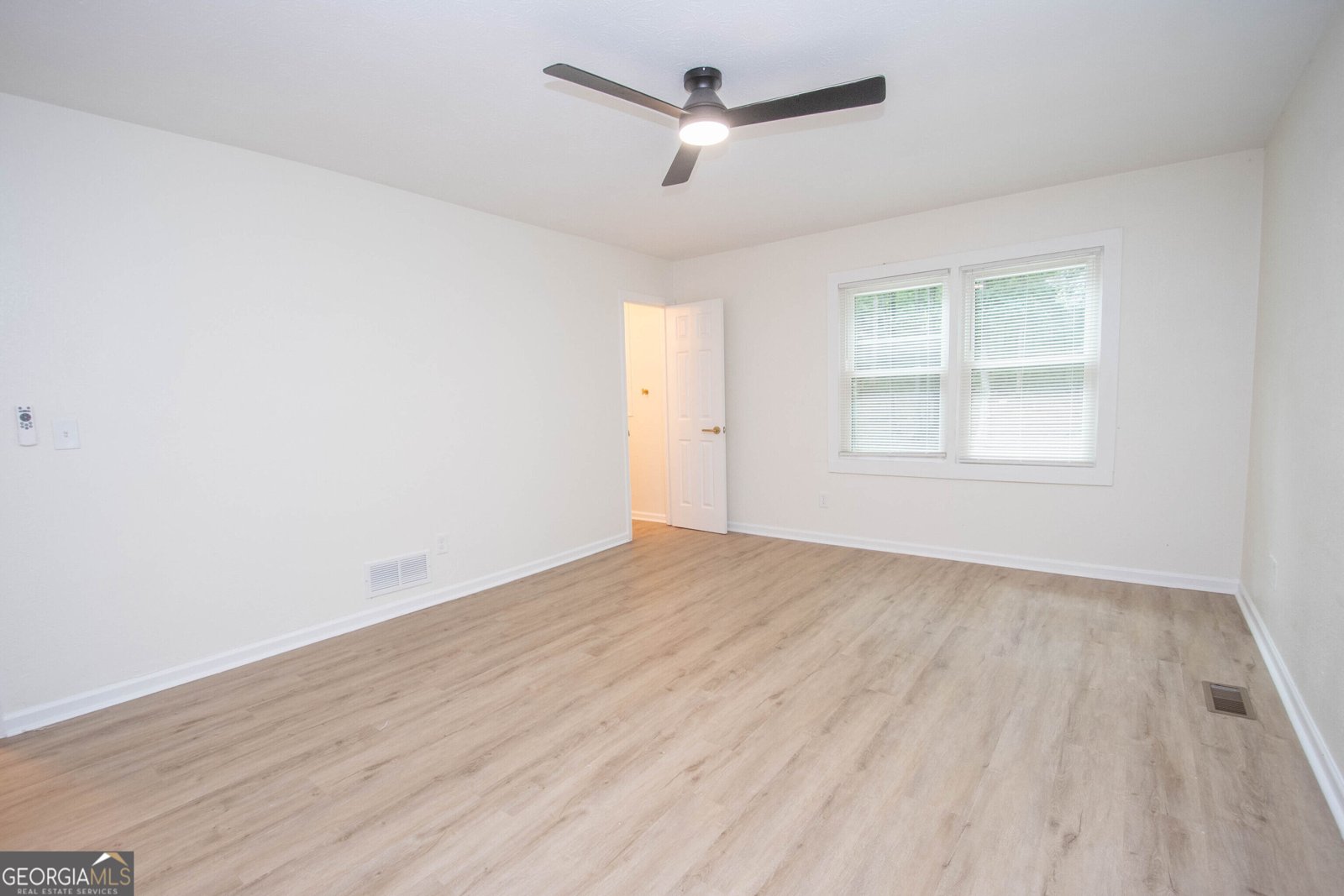 240 Hearthstone Drive W Newnan - Photo 18