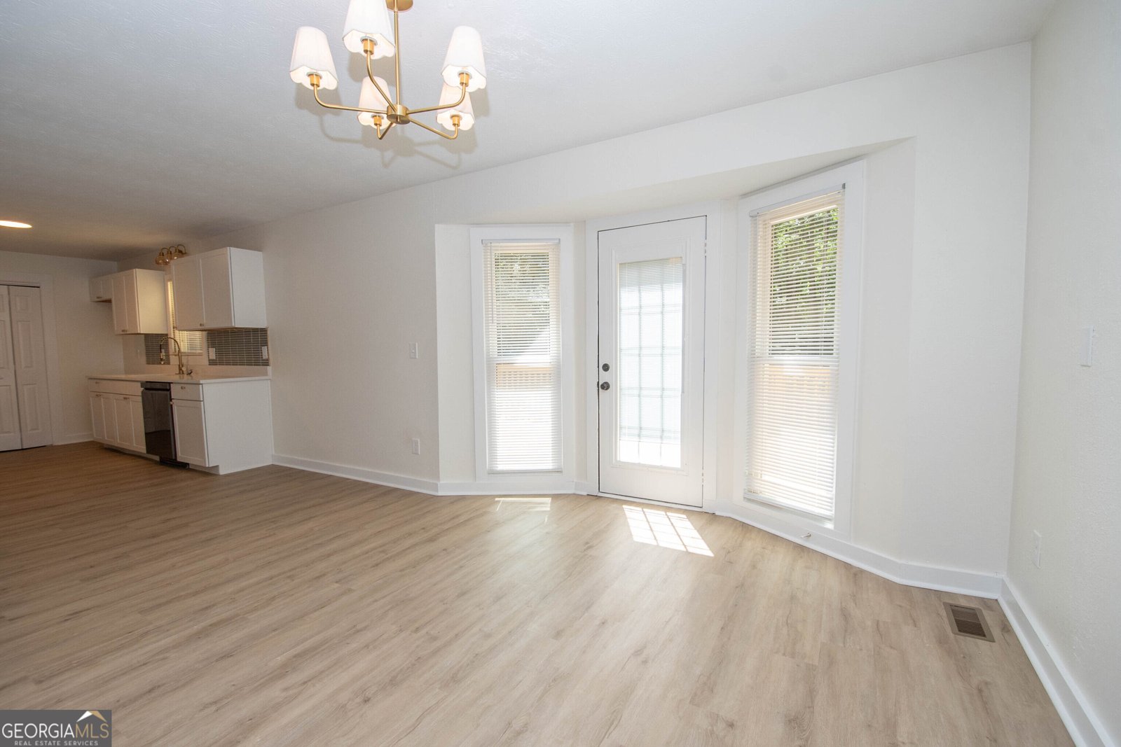 240 Hearthstone Drive W Newnan - Photo 9
