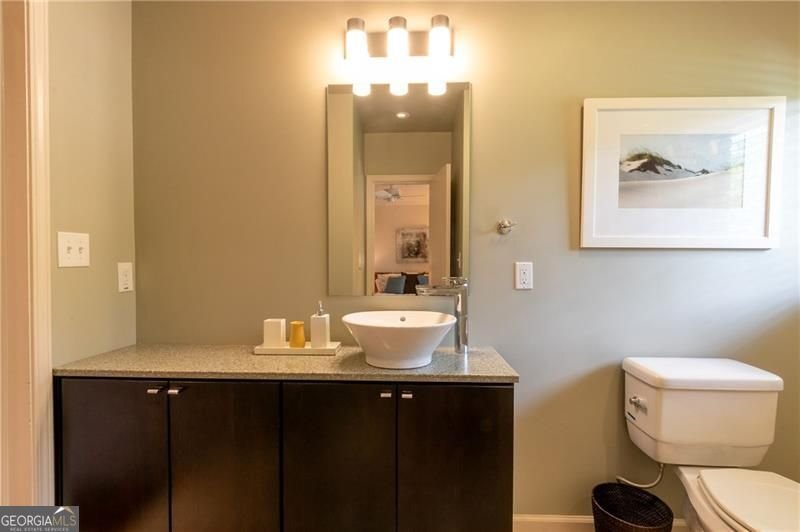 1043 Robin Lane Atlanta - Photo 32
