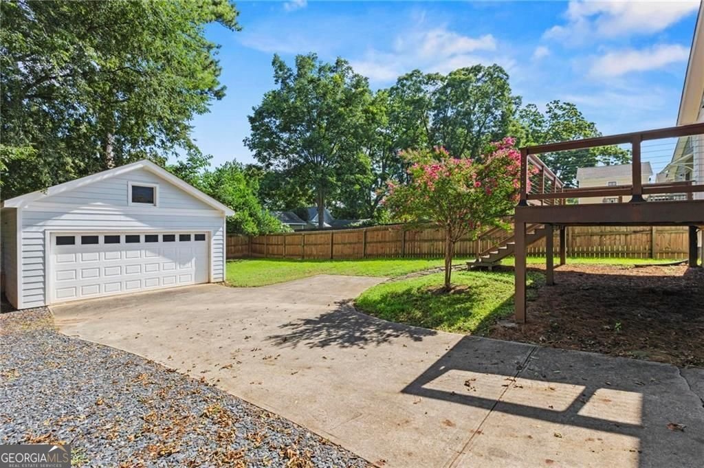 1355 Mercer Avenue East Point - Photo 26