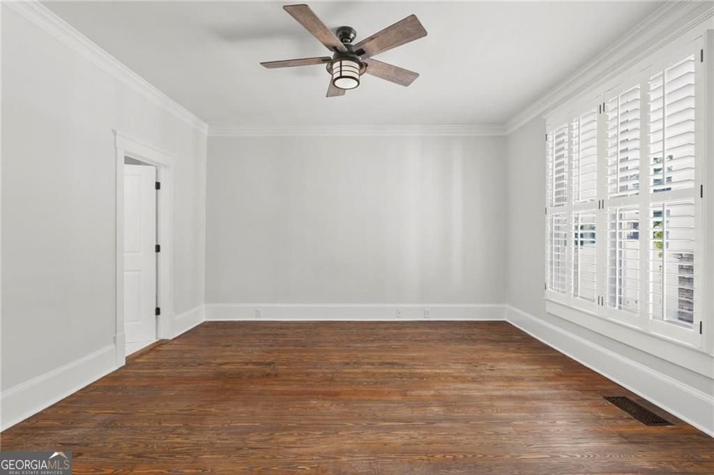 1355 Mercer Avenue East Point - Photo 8