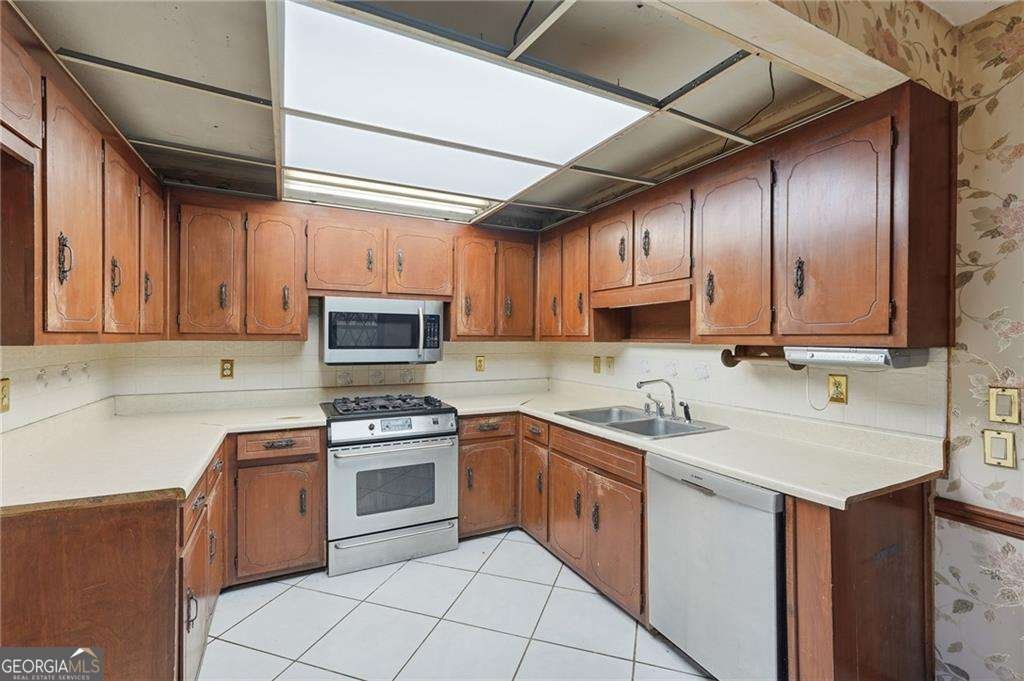 1091 Cole Drive Lilburn - Photo 14