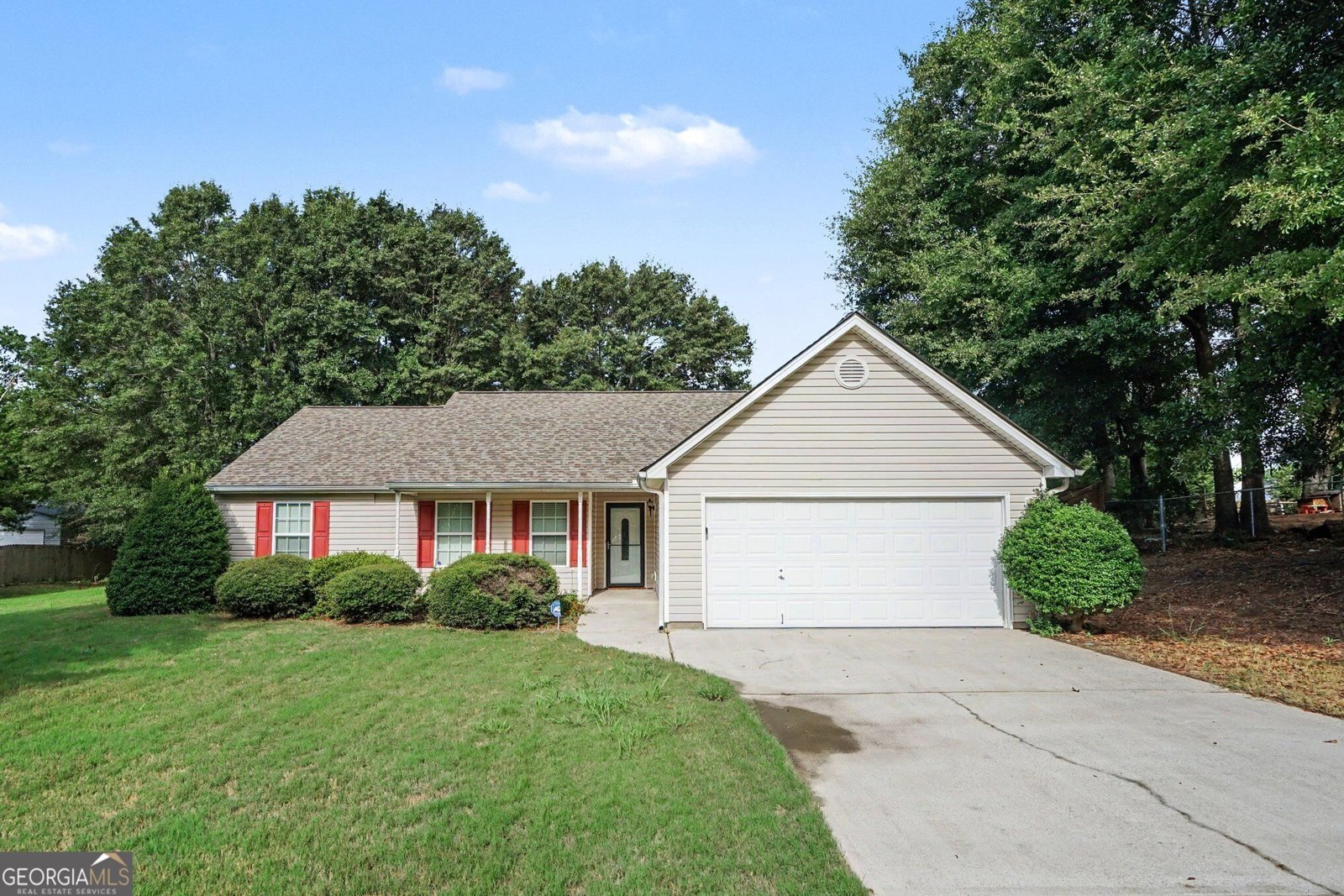 410 Wilshire Lane Bethlehem - main photo