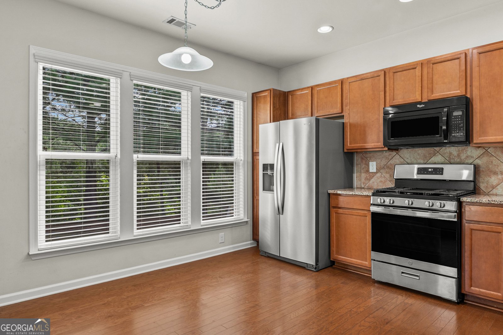 329 Sandy Springs Drive Griffin - Photo 17