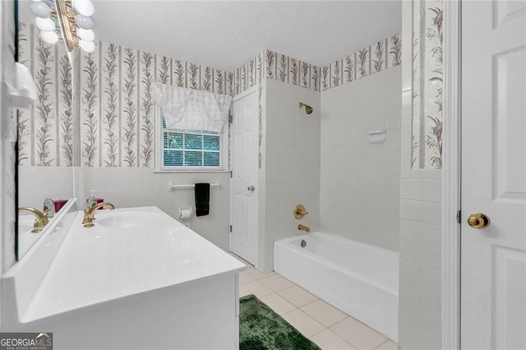 5892 Button Gwinnett Place Norcross - Photo 9