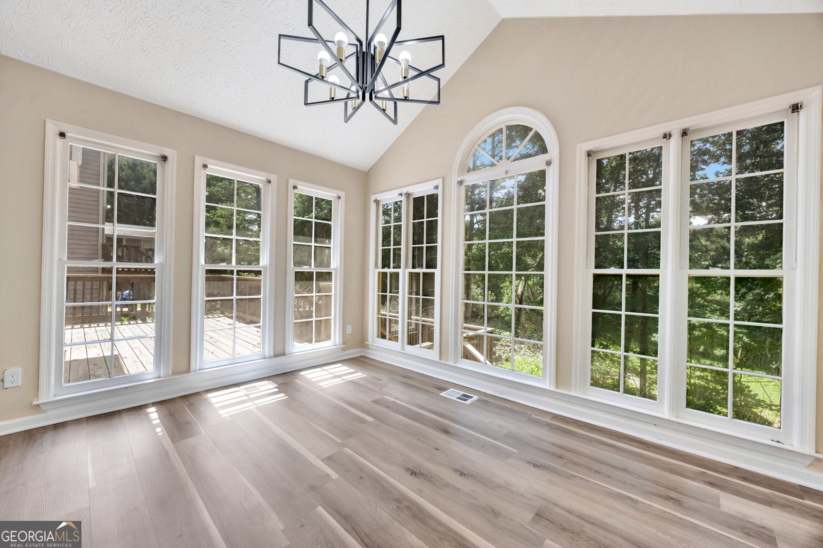 1412 Crooked Tree Circle Stone Mountain - Photo 11