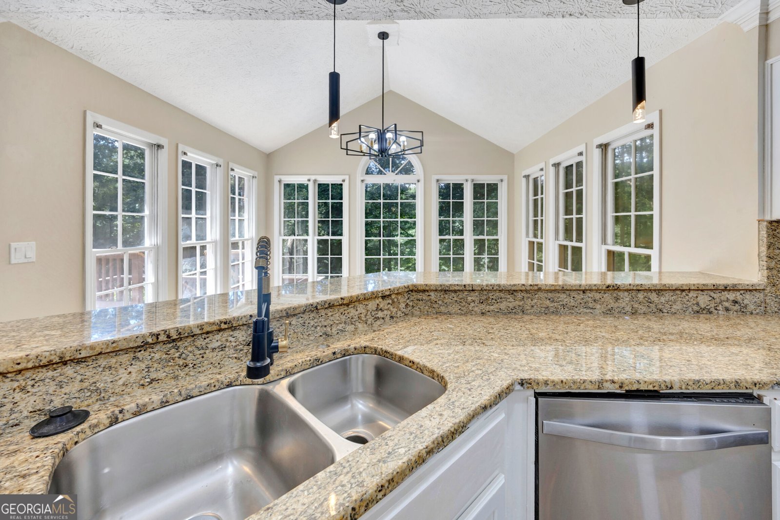 1412 Crooked Tree Circle Stone Mountain - Photo 20