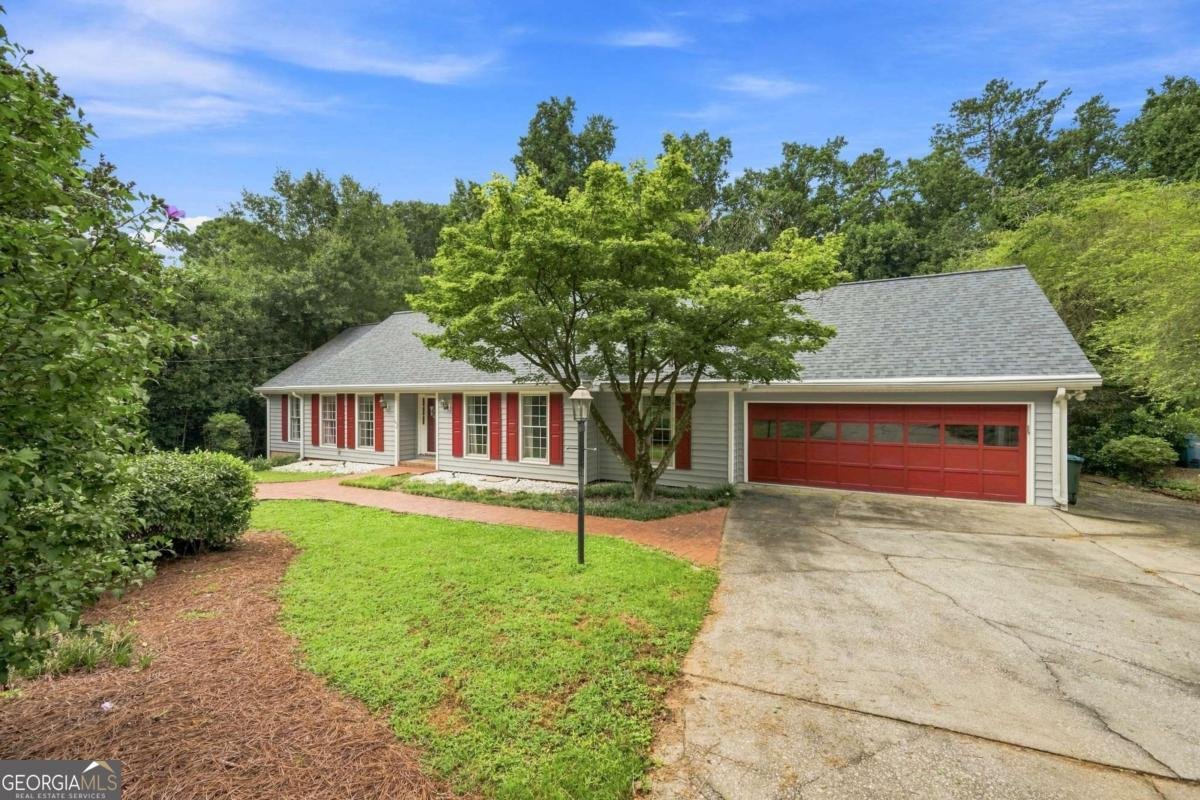 1599 Rangewood Drive Lilburn - main photo