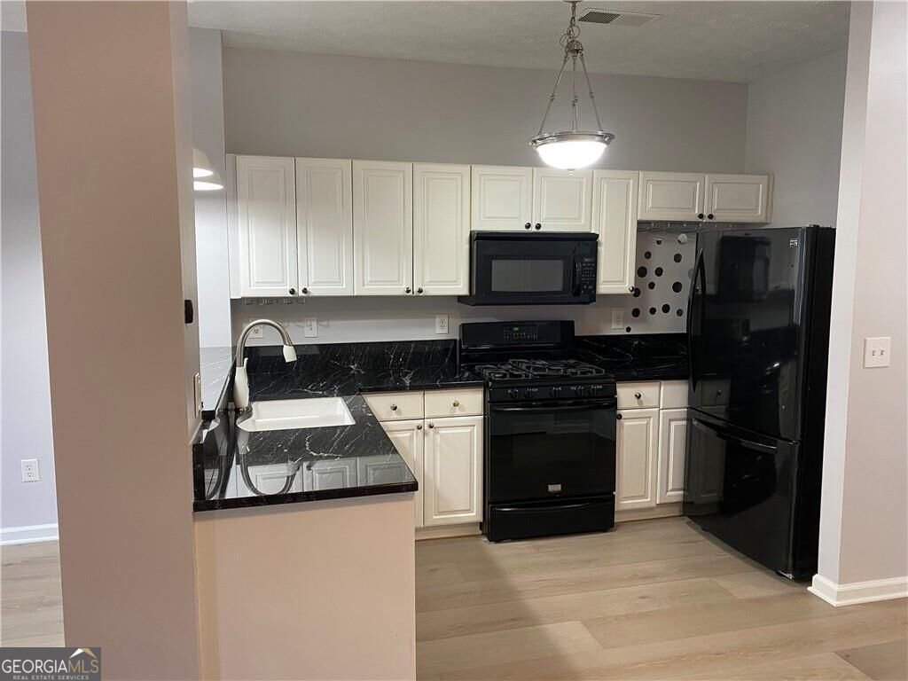102 Creekwood Drive Woodstock - Photo 10