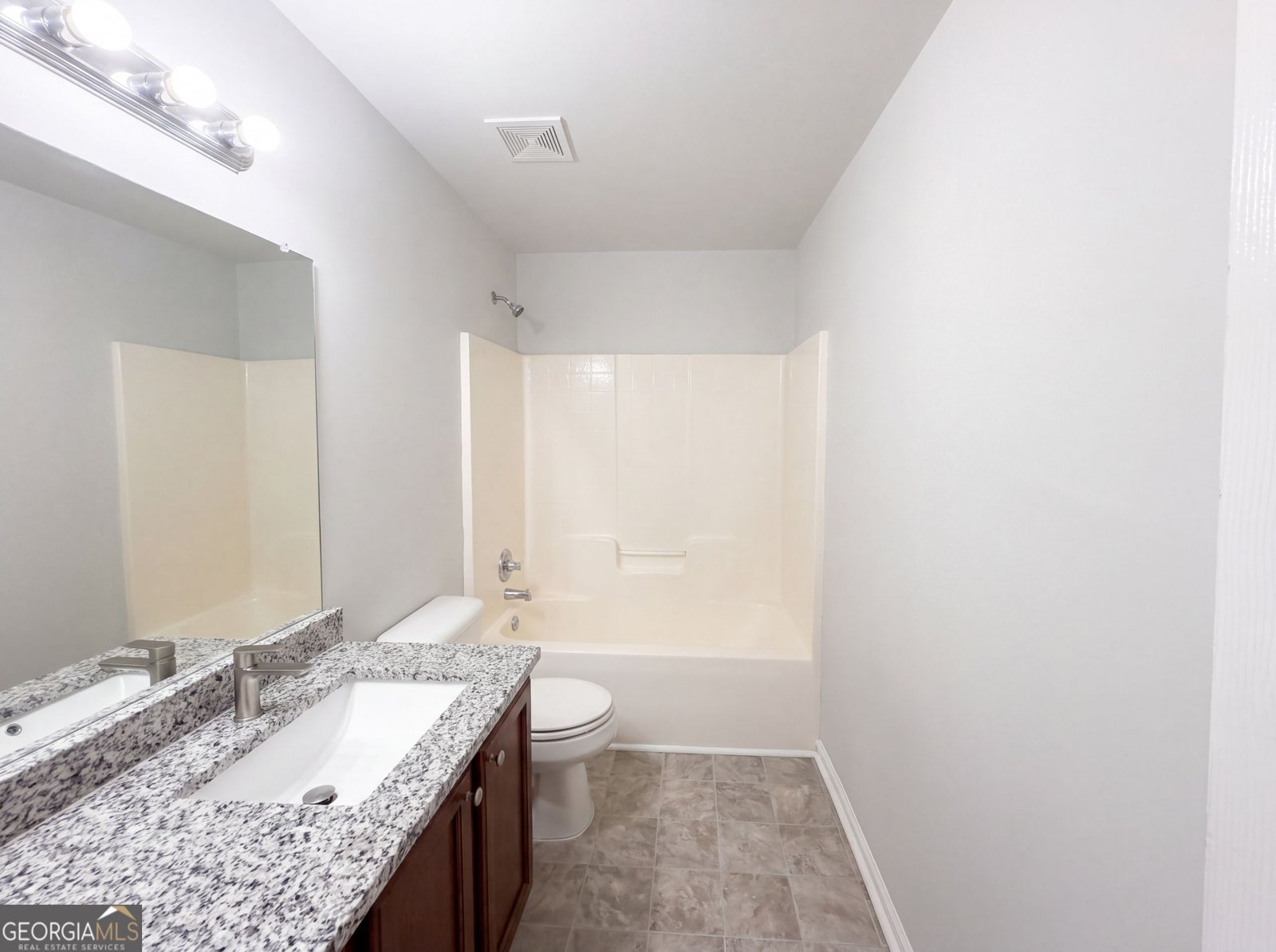 7328 Toccoa Circle Union City - Photo 15