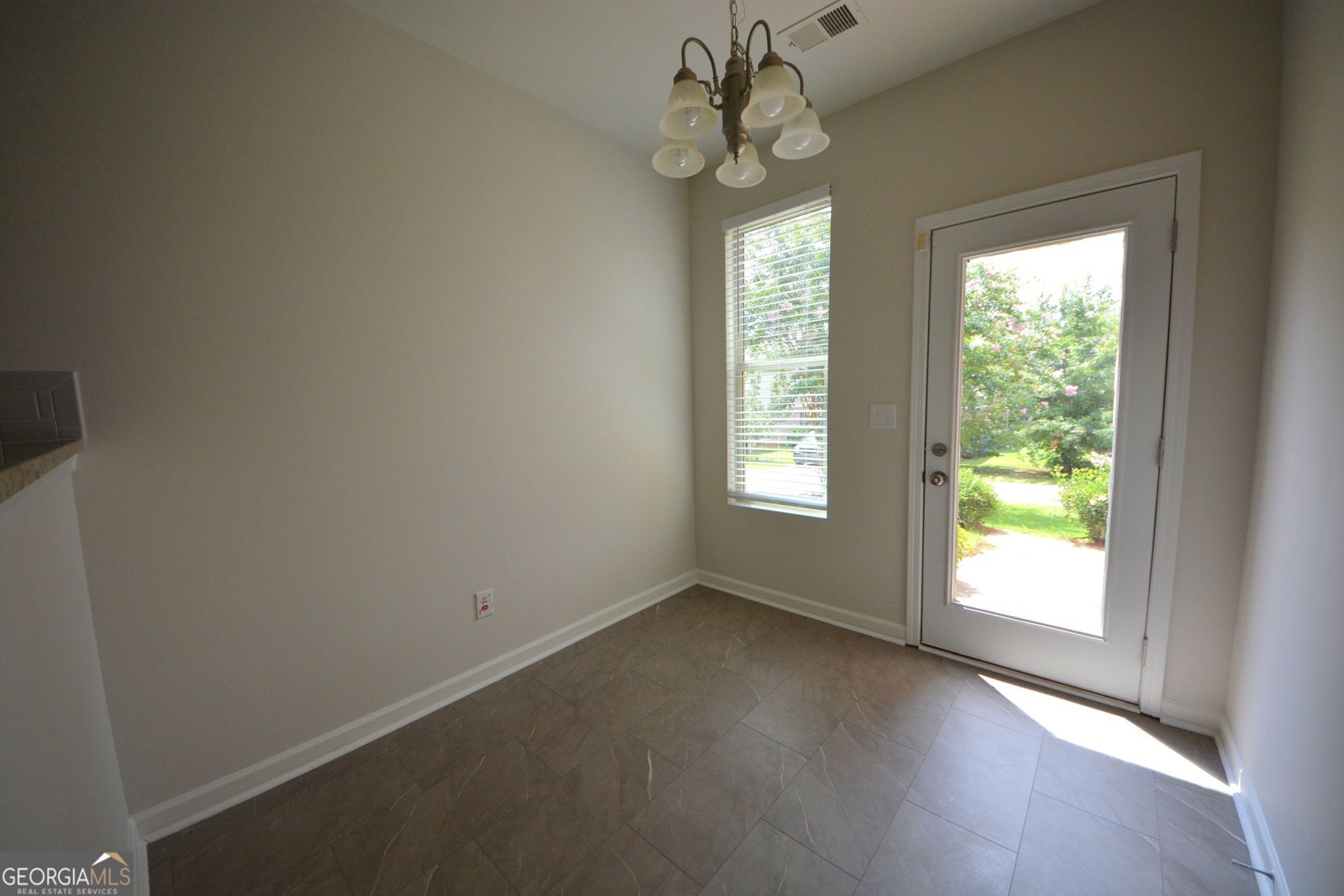 167 Daisy Circle McDonough - Photo 20