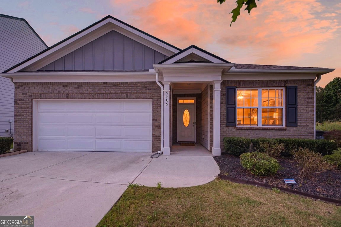 5480 Barberry Avenue Oakwood - main photo