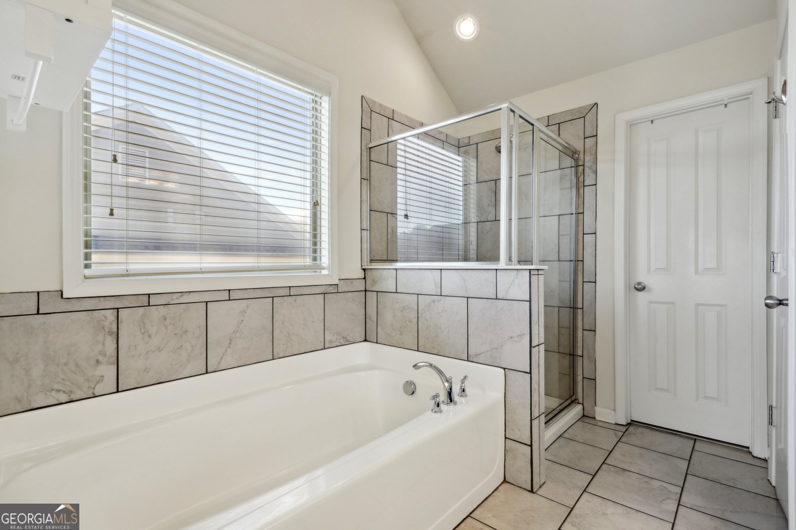 7395 Glisten Avenue Sandy Springs - Photo 14