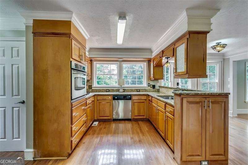 6963 Whispering Oaks Court Stone Mountain - Photo 12