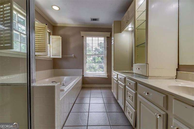 6963 Whispering Oaks Court Stone Mountain - Photo 19