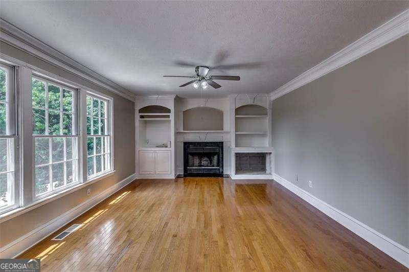 6963 Whispering Oaks Court Stone Mountain - Photo 8