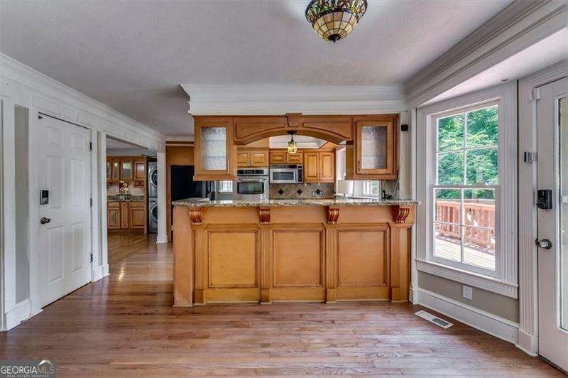 6963 Whispering Oaks Court Stone Mountain - Photo 9