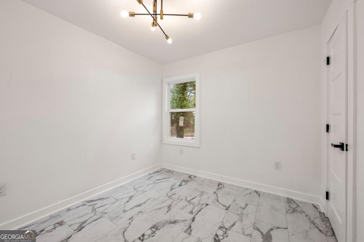 641 Hamilton E Holmes Drive Atlanta - Photo 12