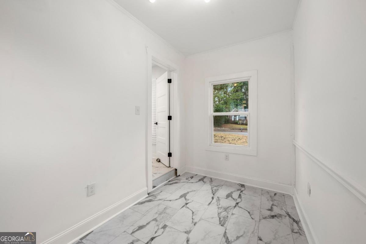 641 Hamilton E Holmes Drive Atlanta - Photo 7