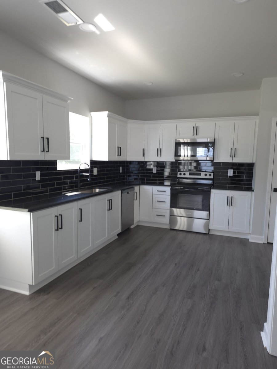 448 Hill Street Griffin - Photo 9