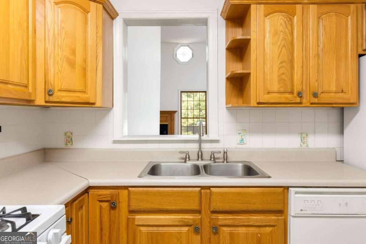 2510 Jewel Street East Point - Photo 9