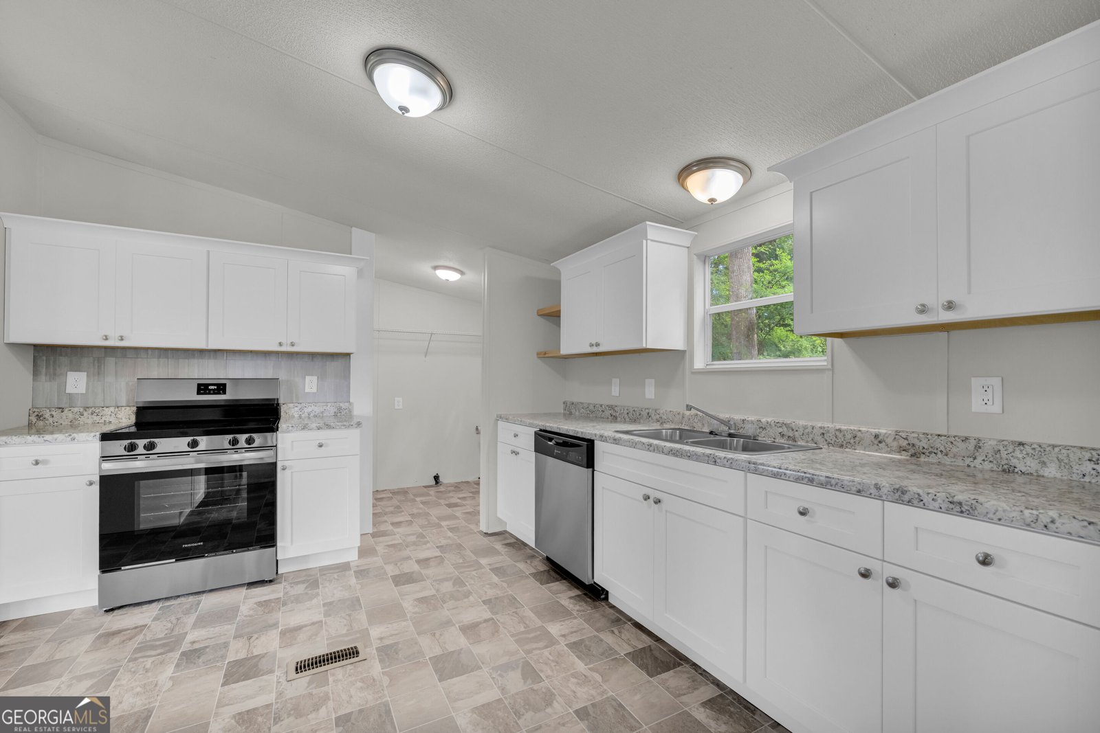 218 Gainesville Street Carnesville - Photo 22