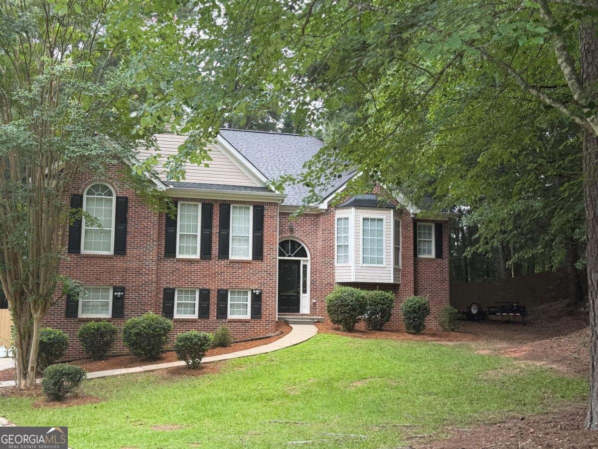 218 Oakwood Court Mcdonough - main photo