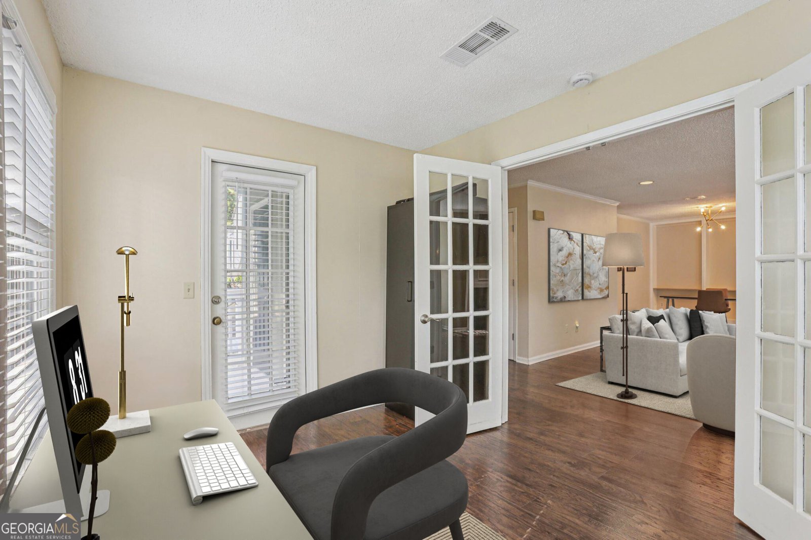 208 Bainbridge Drive Sandy Springs - Photo 11