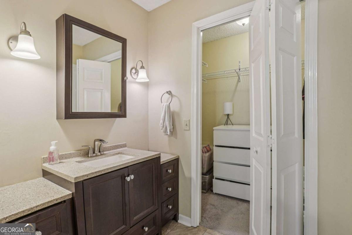 208 Bainbridge Drive Sandy Springs - Photo 19