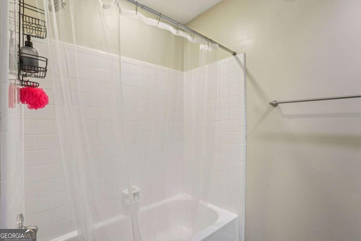 208 Bainbridge Drive Sandy Springs - Photo 20