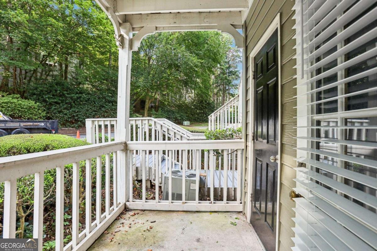 208 Bainbridge Drive Sandy Springs - Photo 25