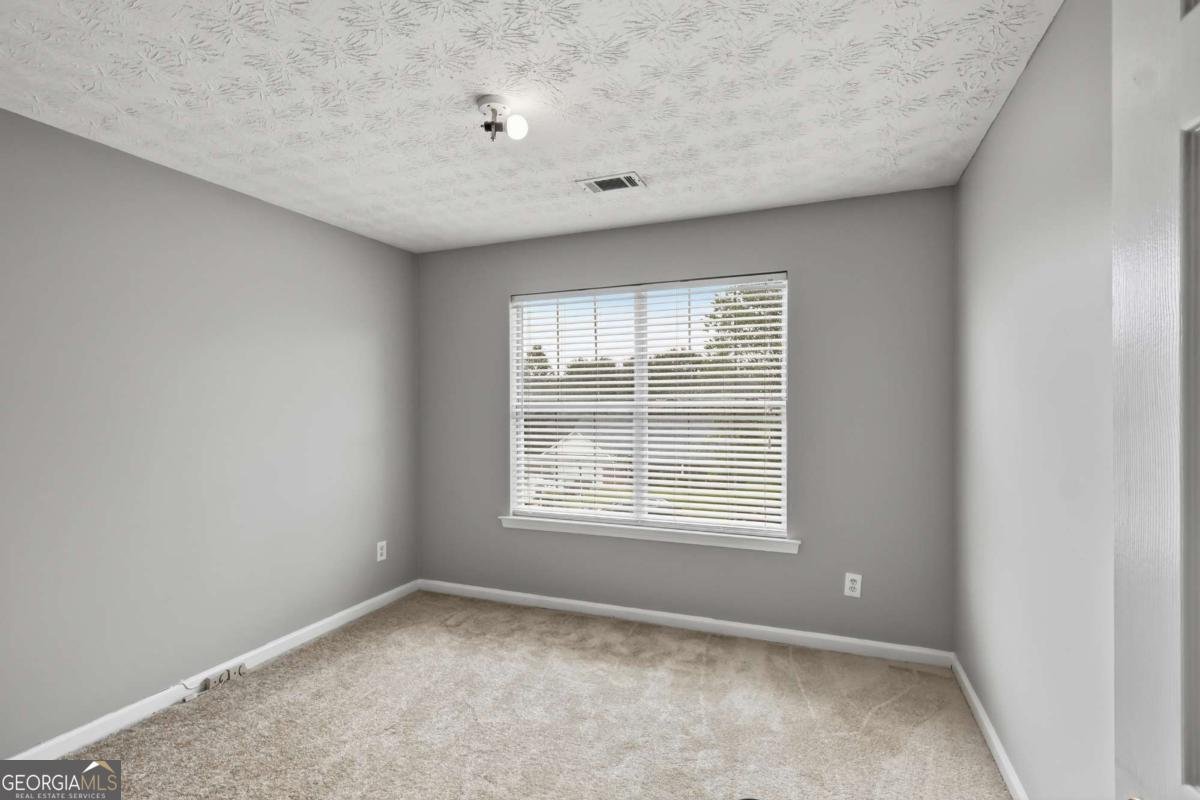 165 Syracuse Lane Covington - Photo 13