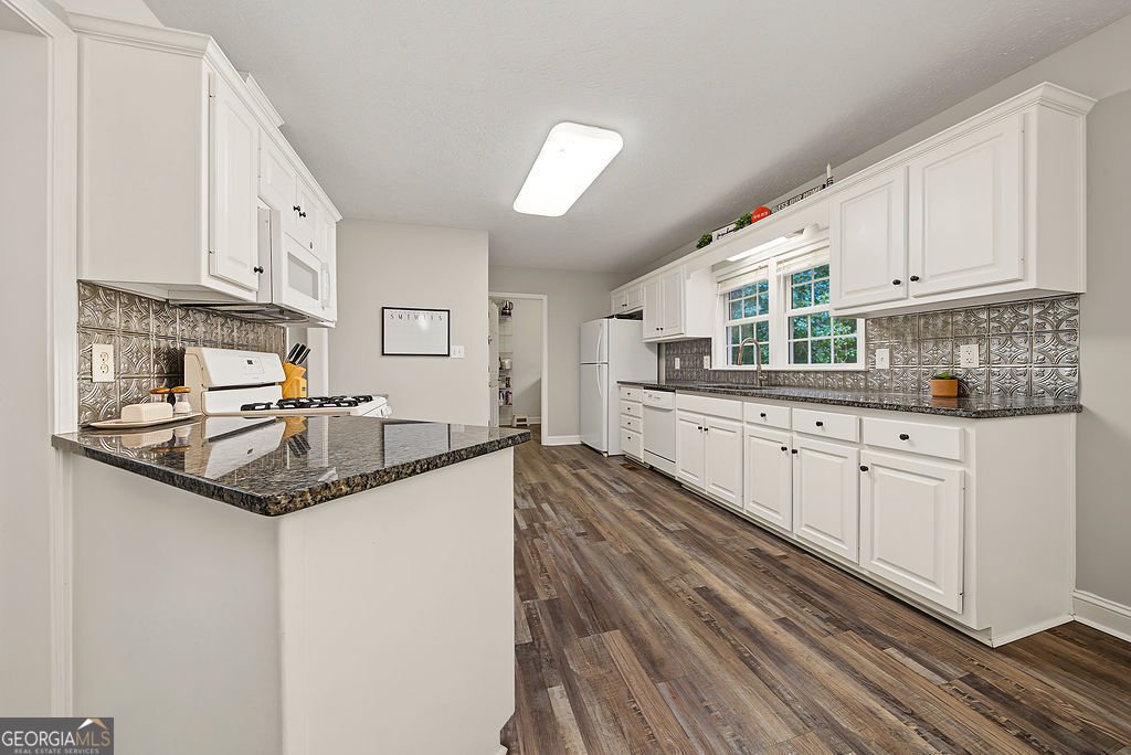 7444 Mt Vernon Road Lithia Springs - Photo 6