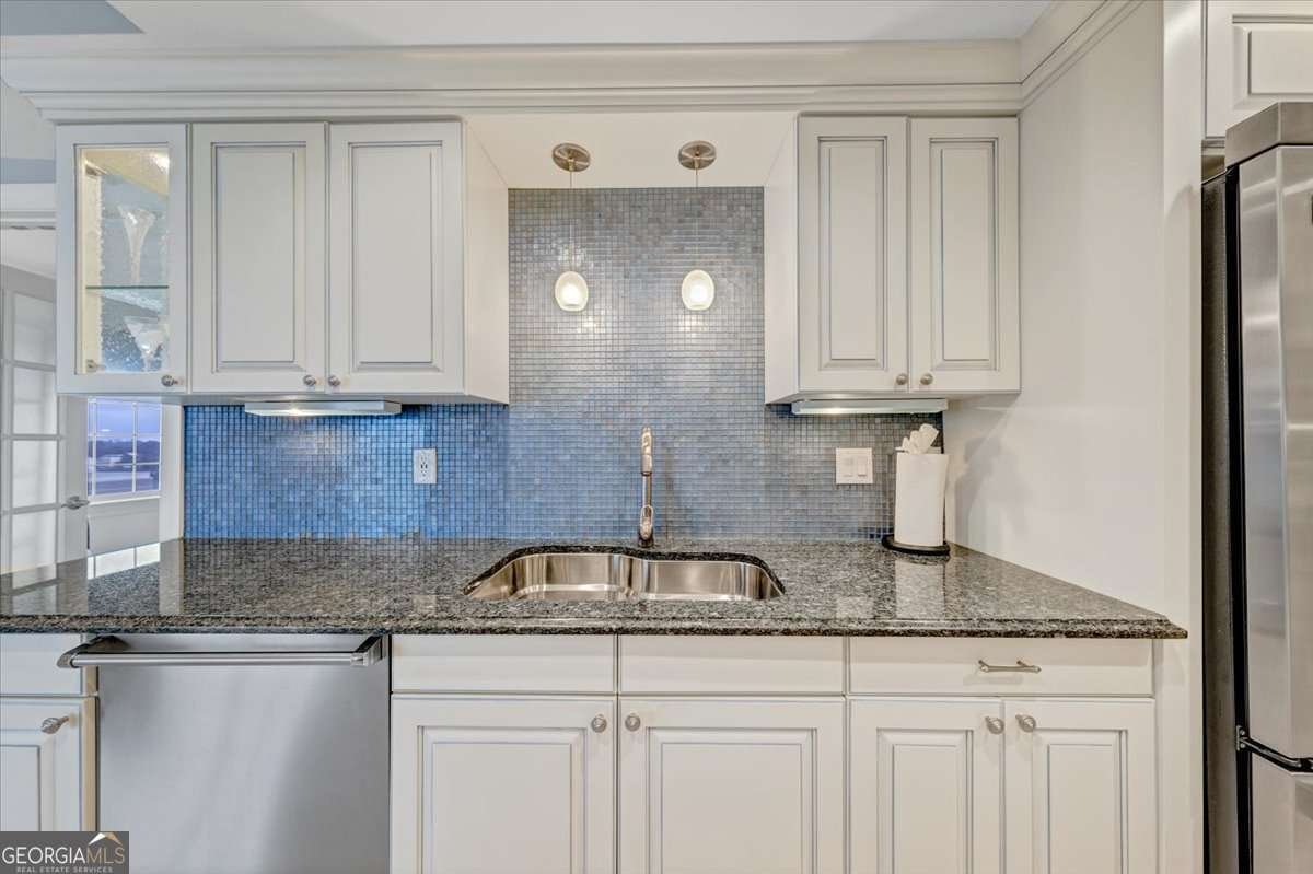 3435 Kingsboro Road Atlanta - Photo 19