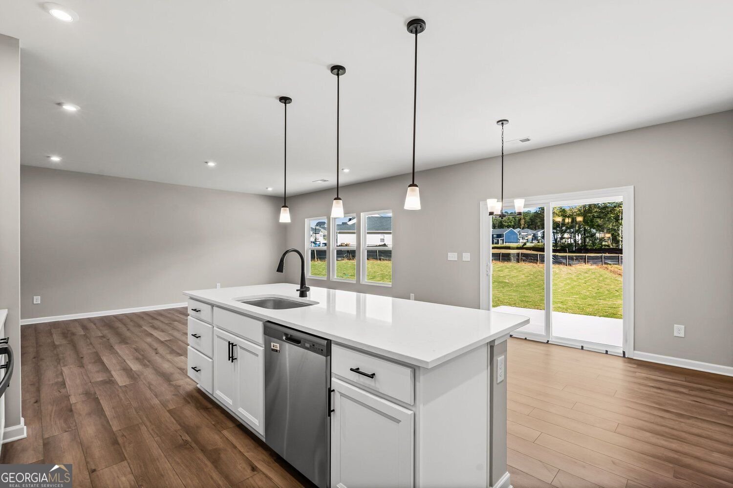 785 Crystal Lake Parkway Hoschton - Photo 18