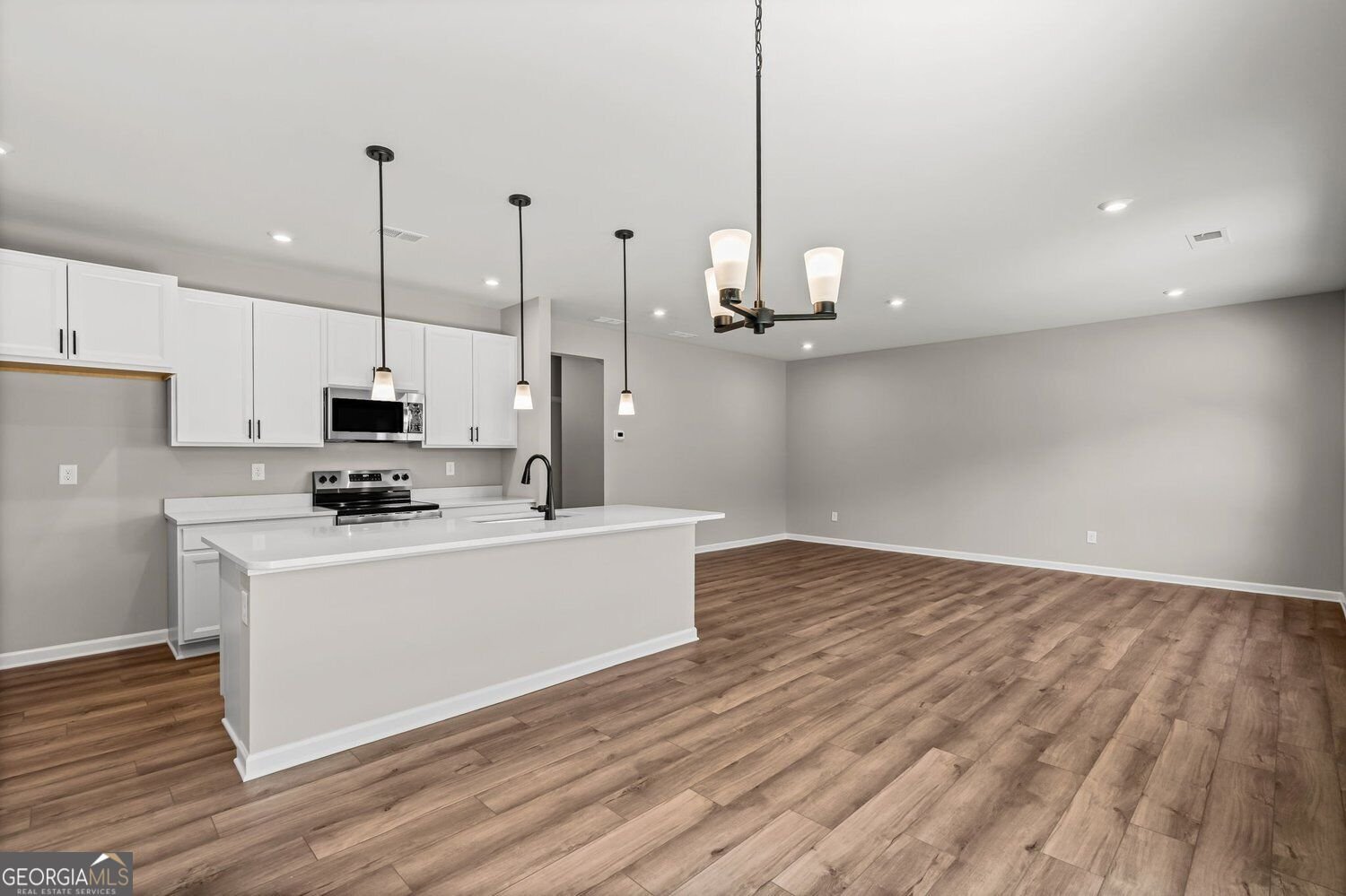 785 Crystal Lake Parkway Hoschton - Photo 19