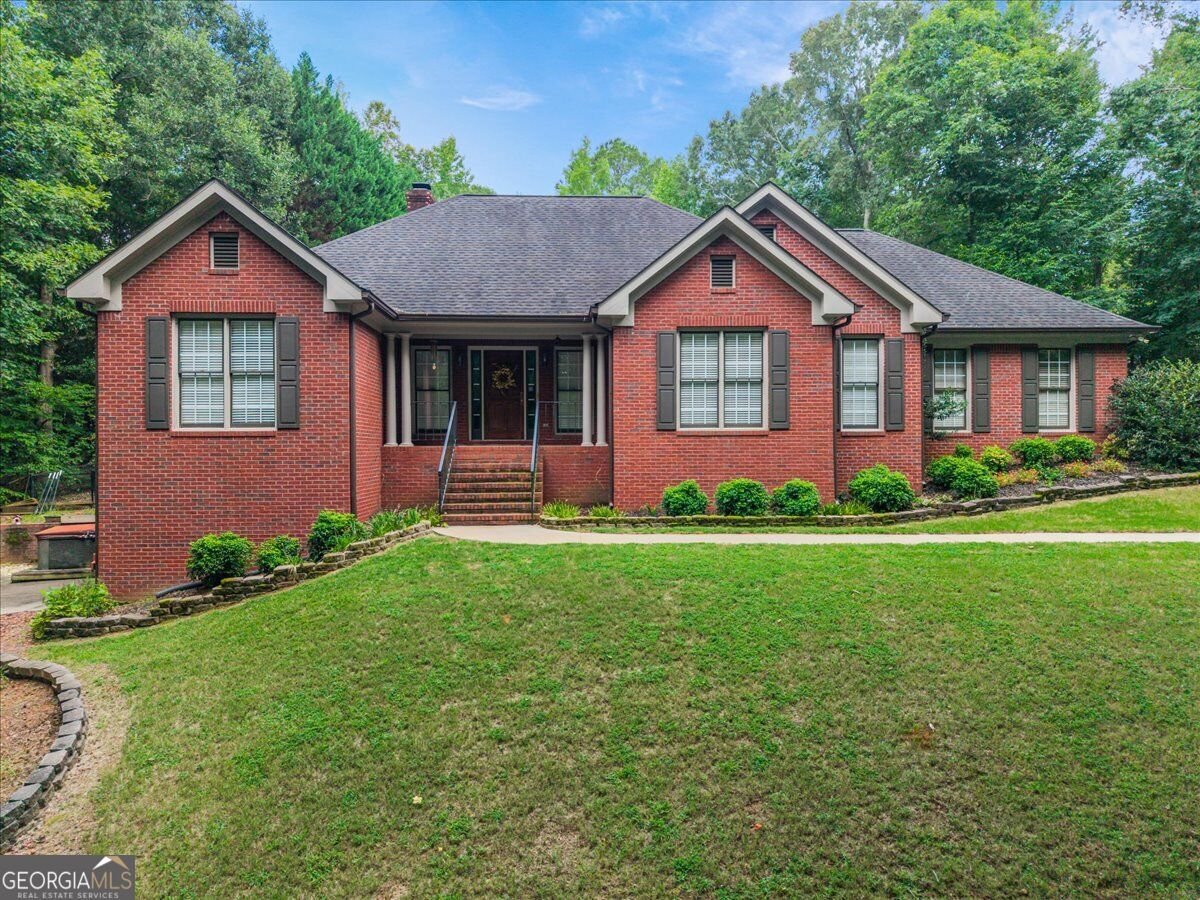 90 Skyview Drive Social Circle - main photo