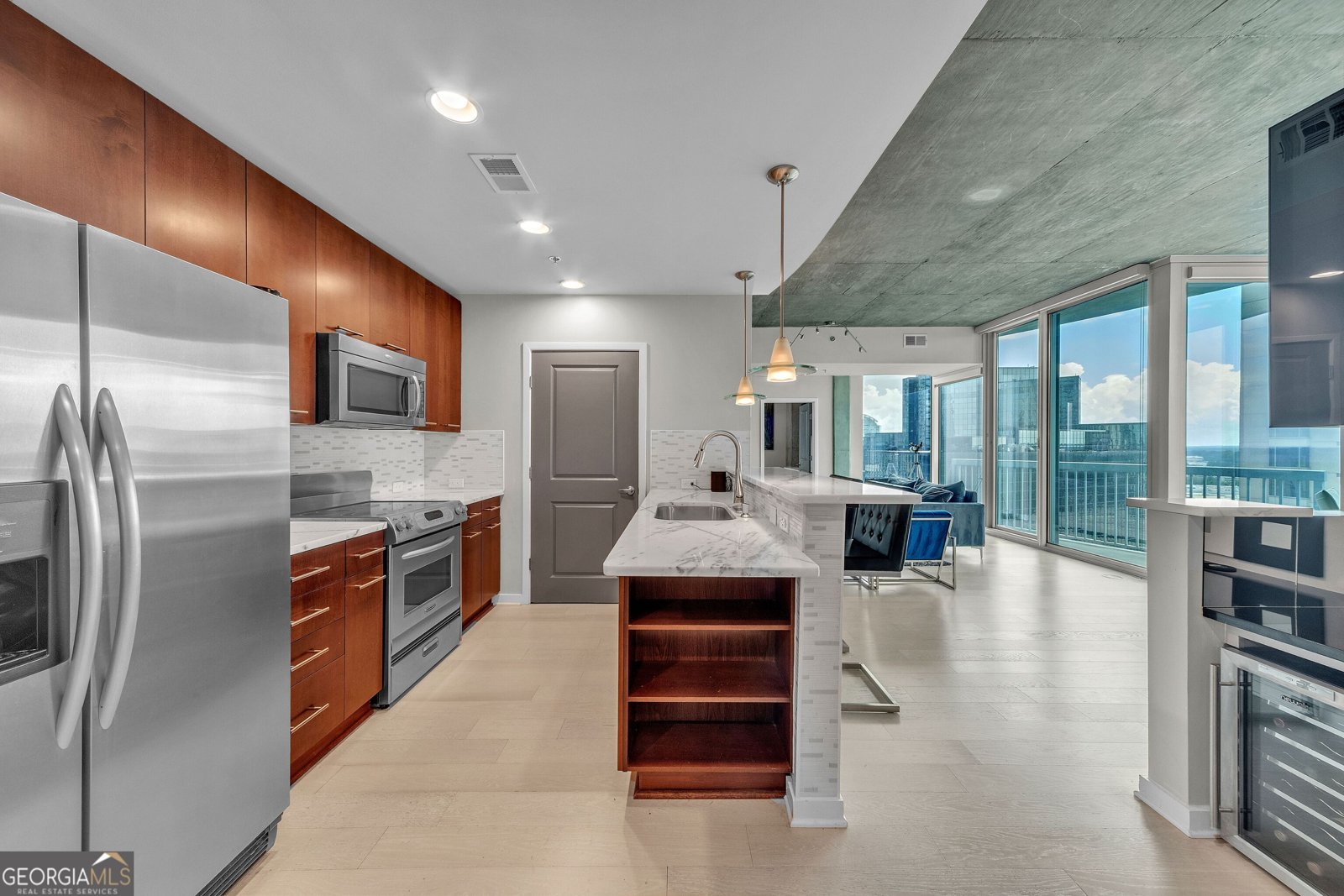 3324 Peachtree Road Atlanta - main photo